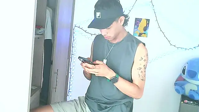 Snapshot of Glen_connor_11 chatting on January 10, 5:52 pm Glen connor 11 online show from January 10, 5:52 pm