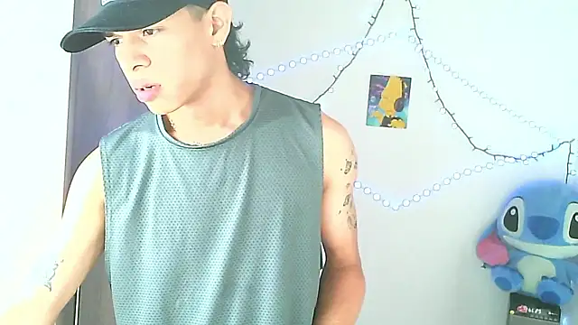 Snapshot of Glen_connor_11 chatting on January 9, 4:58 pm Glen connor 11 online show from January 9, 4:58 pm