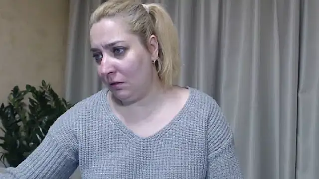 sweetpussy13 online show from March 6, 7:14 am