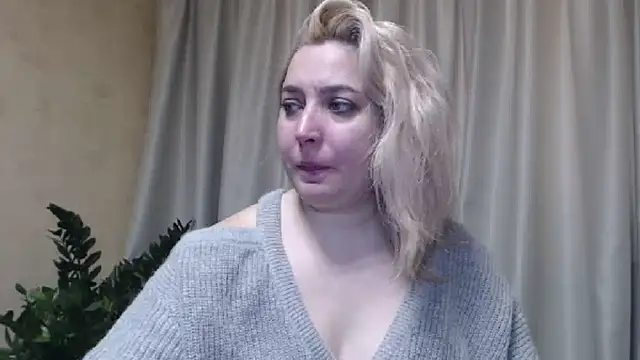 sweetpussy13 online show from February 20, 6:50 am