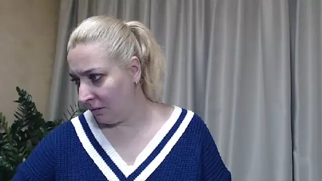 sweetpussy13 online show from October 30, 8:34 am