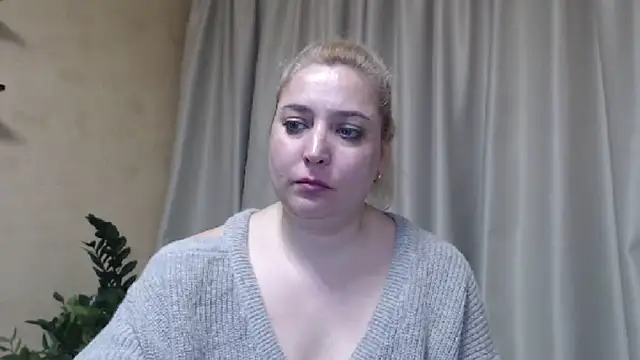 sweetpussy13 online show from March 11, 9:56 am