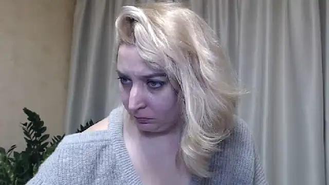 sweetpussy13 online show from March 18, 10:17 am