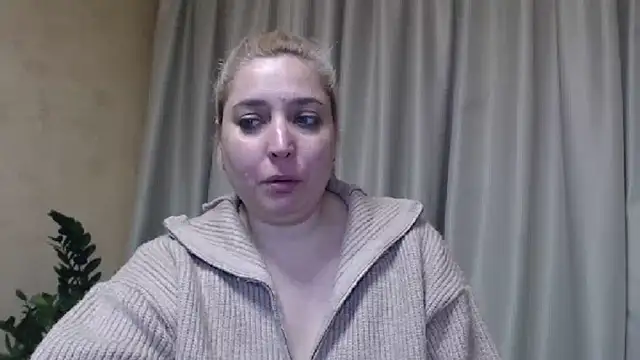 sweetpussy13 online show from February 19, 10:01 am