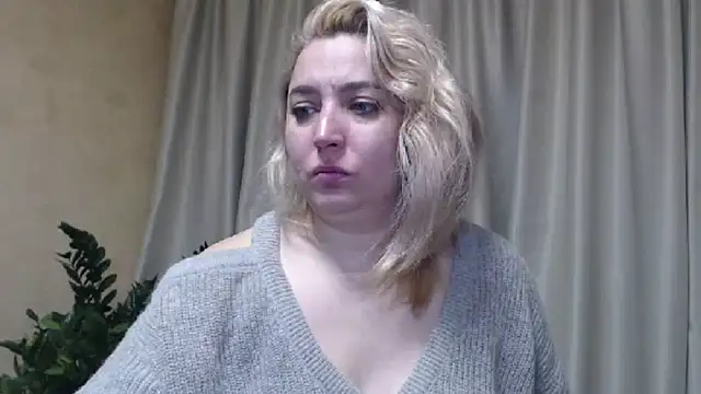 sweetpussy13 online show from February 25, 6:36 am