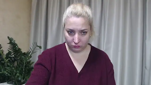 sweetpussy13 online show from October 17, 5:22 am