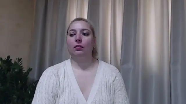sweetpussy13 online show from April 23, 6:09 am