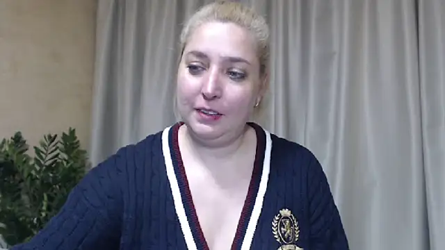 sweetpussy13 online show from April 18, 5:21 am