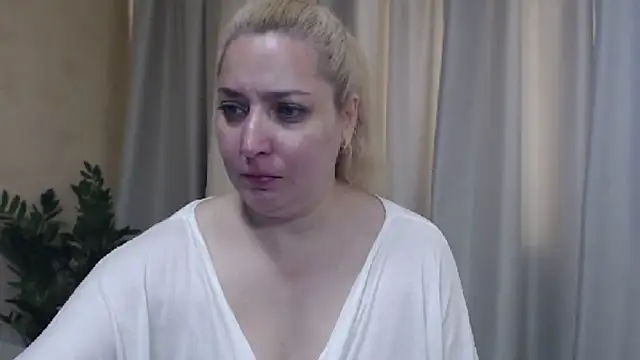 sweetpussy13 online show from July 18, 5:49 am