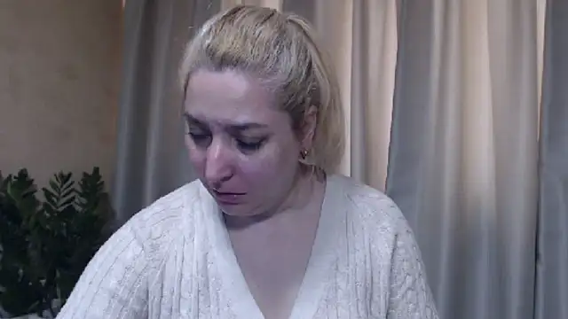 sweetpussy13 online show from April 4, 6:09 am