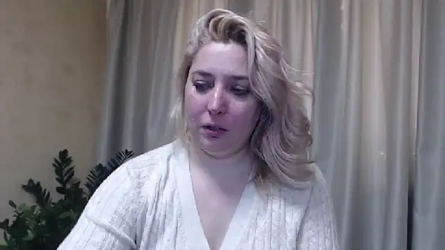 sweetpussy13 online show from February 18, 7:21 am