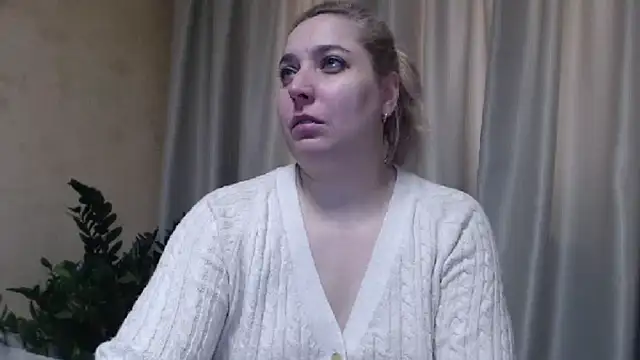 sweetpussy13 online show from February 26, 7:23 am