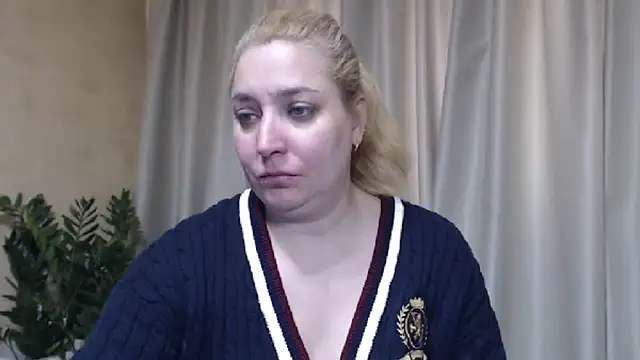 sweetpussy13 online show from March 22, 6:59 am