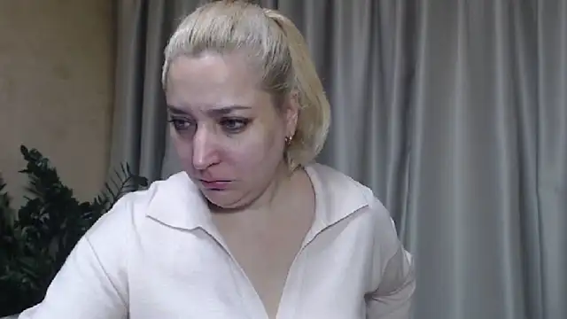 sweetpussy13 online show from October 9, 5:52 am
