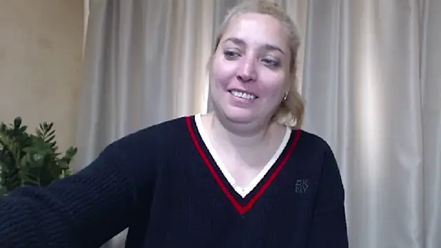 sweetpussy13 online show from May 15, 7:06 am