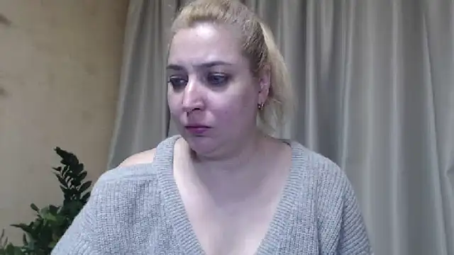 sweetpussy13 online show from March 11, 6:52 am