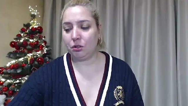 Snapshot of sweetpussy13 chatting on January 9, 6:09 am sweetpussy13 online show from January 9, 6:09 am