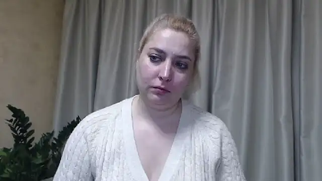 sweetpussy13 online show from March 7, 6:02 am