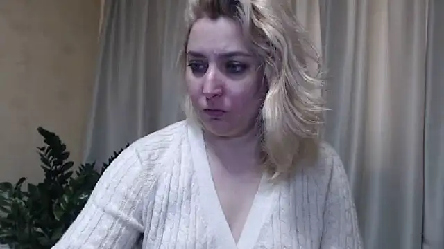 sweetpussy13 online show from March 23, 6:58 am