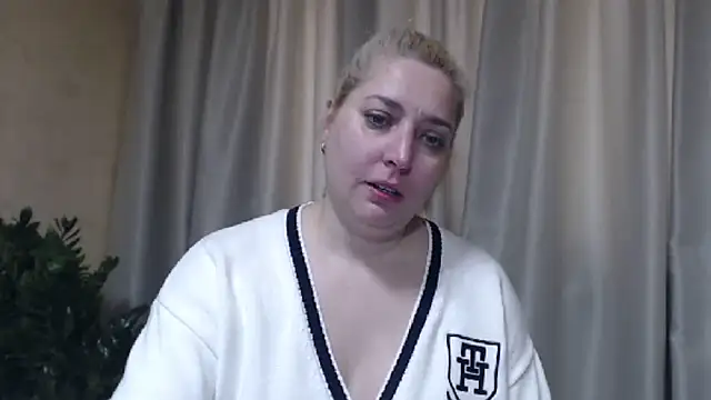 sweetpussy13 online show from April 24, 5:31 am