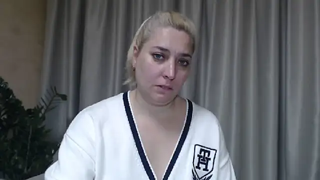 sweetpussy13 online show from October 13, 6:26 am