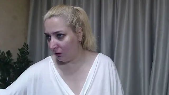 sweetpussy13 online show from July 9, 6:36 am