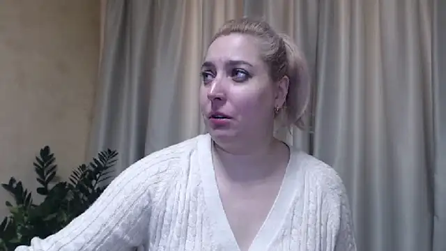 sweetpussy13 online show from February 12, 7:02 am