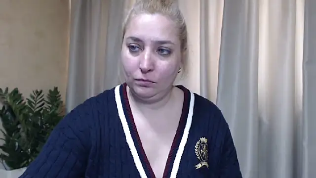 sweetpussy13 online show from March 15, 7:04 am