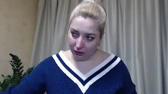 sweetpussy13 online show from March 1, 6:35 am