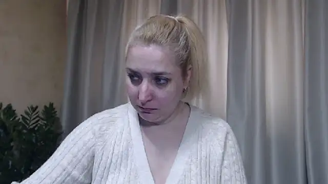 sweetpussy13 online show from March 13, 7:35 am