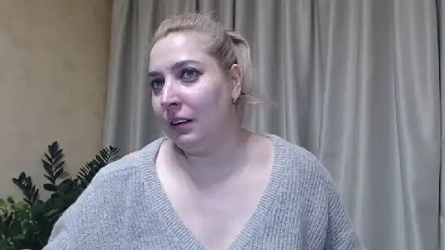sweetpussy13 online show from February 8, 6:54 am