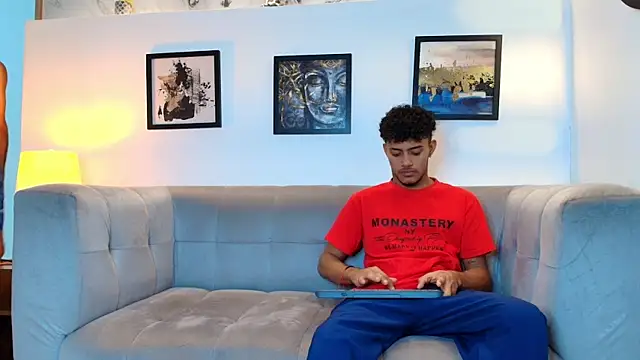 Snapshot of DIAMOND_BLACKS chatting on February 24, 7:53 am DIAMOND BLACKS online show from February 24, 7:53 am