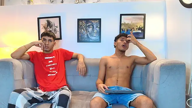 Snapshot of DIAMOND_BLACKS chatting on February 22, 7:33 am DIAMOND BLACKS online show from February 22, 7:33 am