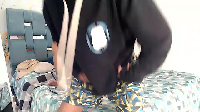 DIAMOND BLACKS online show from April 10, 7:37 am