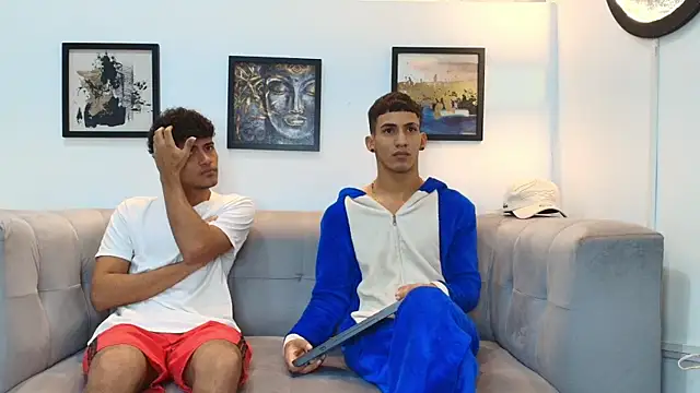 Snapshot of DIAMOND_BLACKS chatting on January 15, 7:23 am DIAMOND BLACKS online show from January 15, 7:23 am