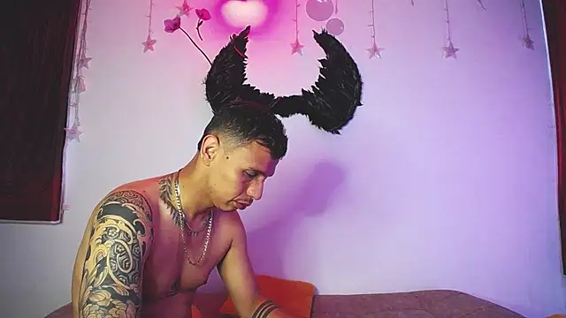 Noha and Iam online show from March 12, 12:31 pm