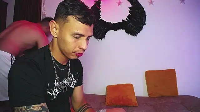 Noha and Iam online show from March 9, 12:30 pm