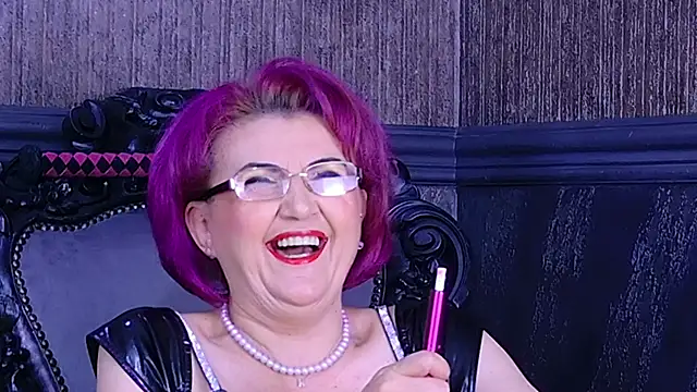 IsabelaConte online show from June 17, 8:08 pm