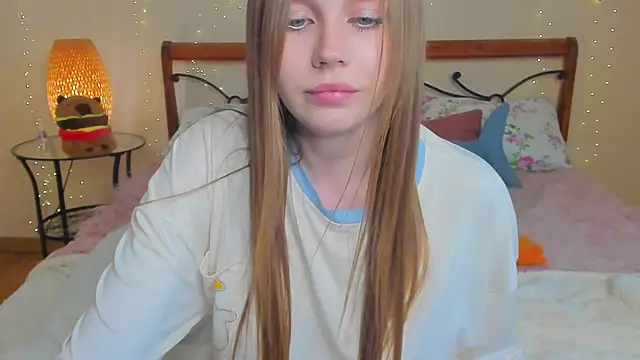 Snapshot of miya_soft chatting on June 5, 6:52 am miya soft online show from June 5, 6:52 am