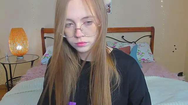 Snapshot of miya_soft chatting on June 6, 1:44 am miya soft online show from June 6, 1:44 am