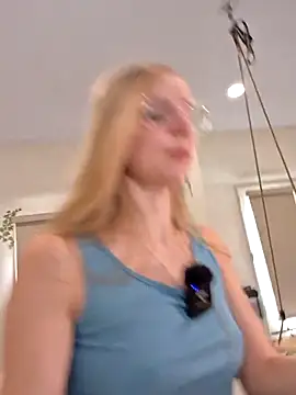 emmasky69 online show from April 20, 5:47 pm