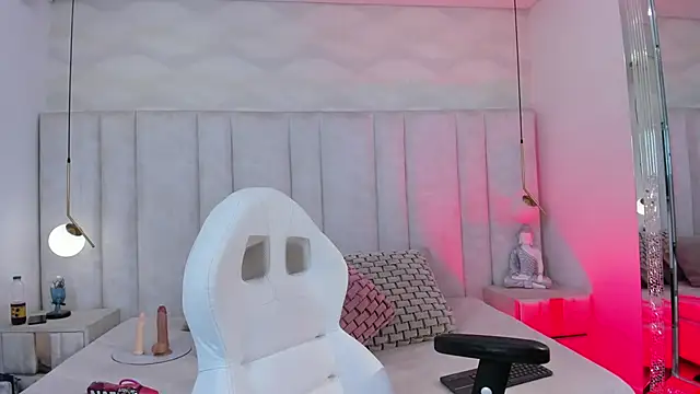 im ariana  online show from February 23, 4:25 am