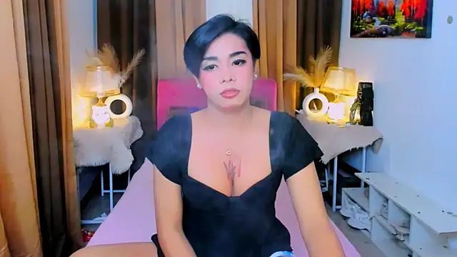 Snapshot of demsayhollywood555 chatting on December 15, 5:52 pm demsayhollywood555 online show from December 15, 5:52 pm