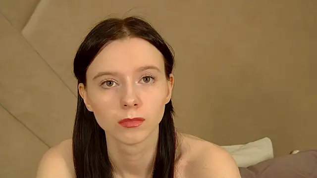 ArinaKubrick online show from April 8, 4:30 pm