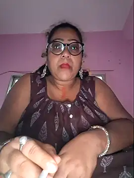 Snapshot of MISTI_KOLK chatting on July 9, 10:37 am MISTI KOLK online show from July 9, 10:37 am