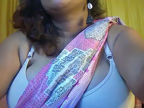 MISTI KOLK online show from April 10, 7:15 am