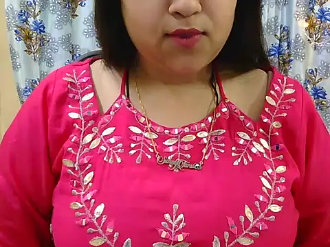 sexy-shikha79 online show from February 5, 4:41 am