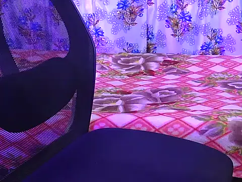 sexy-shikha79 online show from February 10, 5:39 am