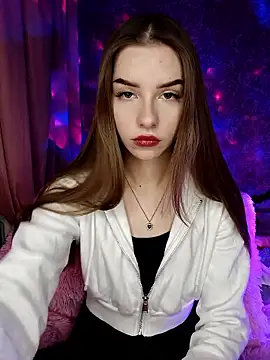 BitterPeach online show from January 11, 3:30 pm