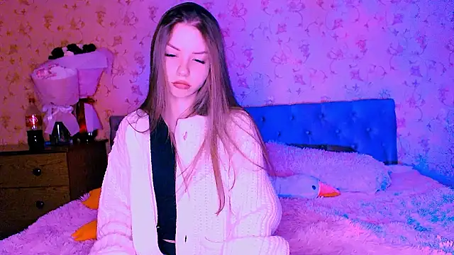 BitterPeach online show from March 13, 8:36 pm